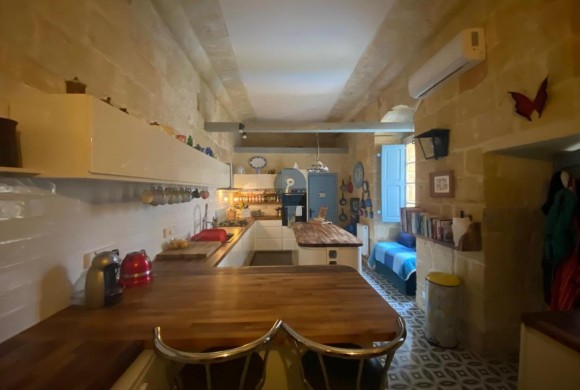 House for sale in Fontana