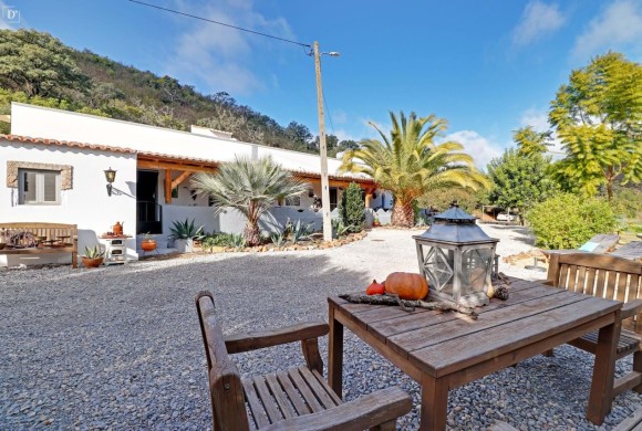 Villa for sale in Faro