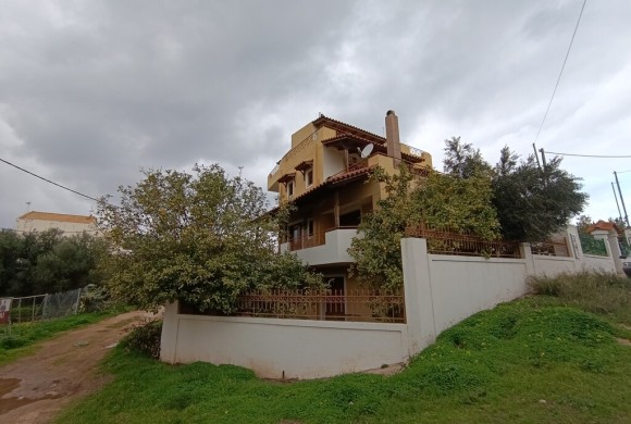House for sale in East
