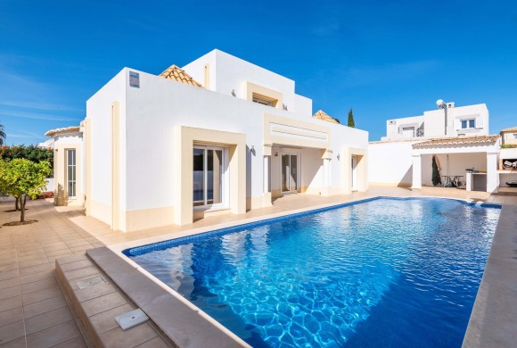 Villa for sale in Central algarve