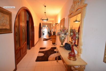 Villa for sale in