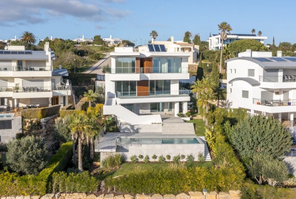 Villa for sale in Burgau