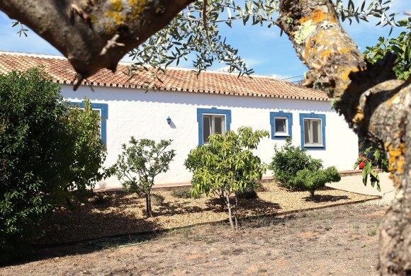 Villa for sale in Central algarve