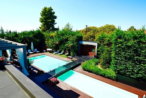 Villa for sale in Suburbs