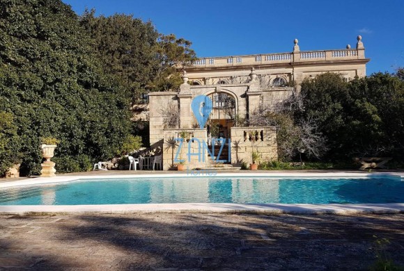 Palace / Castle for sale in Wardija