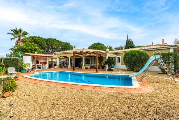 Villa for sale in Lagos