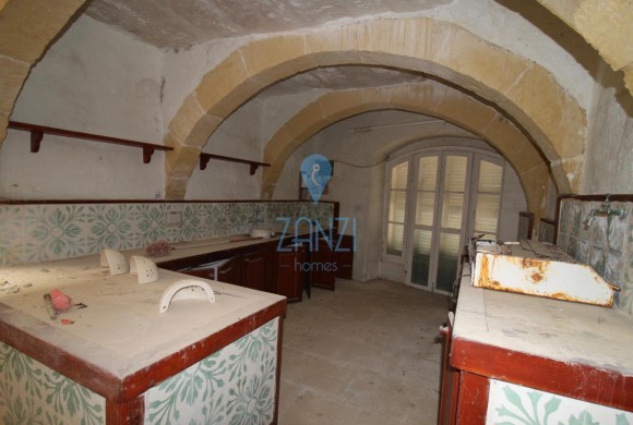 House for sale in Gharb