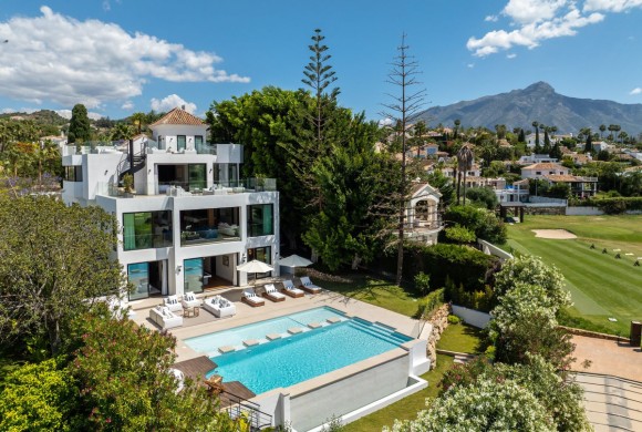 Villa for sale in Marbella