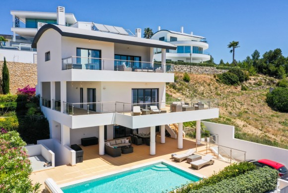 Villa for sale in Vila do Bispo