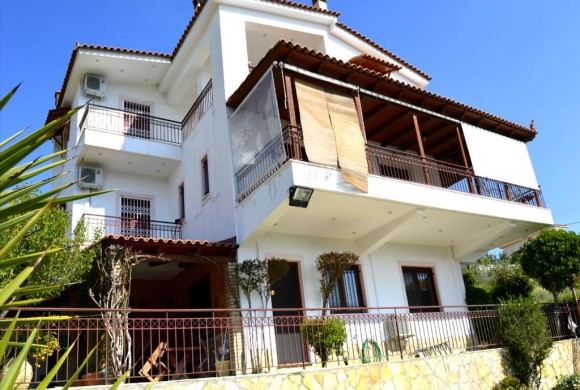 House for sale in Corinthia