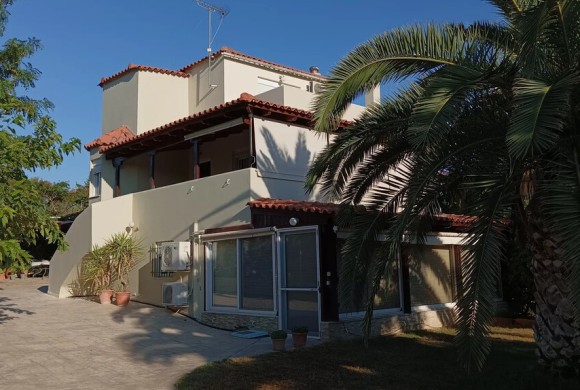 House for sale in Evia