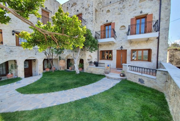 Building for sale in Heraklion Prefecture