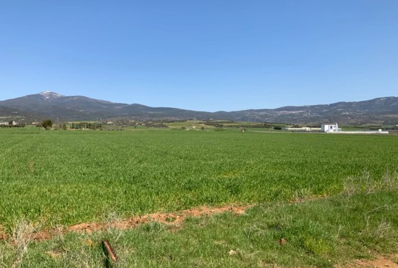 Land for sale in Suburbs