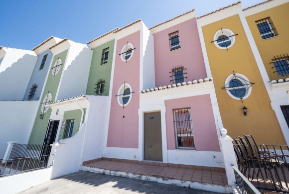 Townhouse for sale in Casares Playa