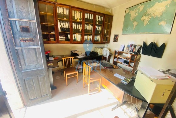 Shop / Business for sale in Fgura
