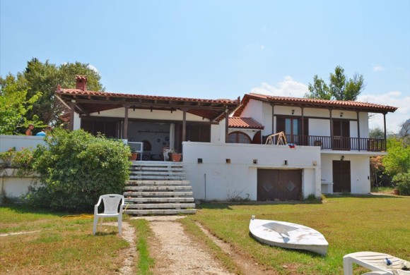 House for sale in Corinthia