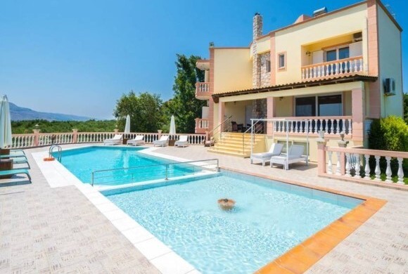 Villa for sale in Chania Prefecture