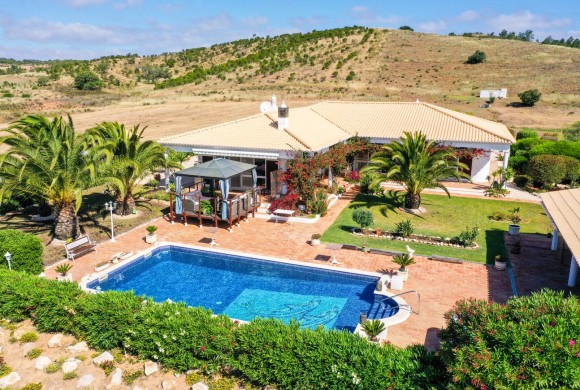 Villa for sale in Lagos