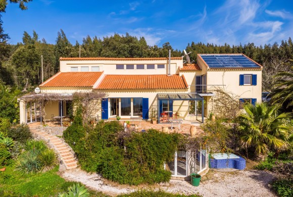 Villa for sale in West algarve