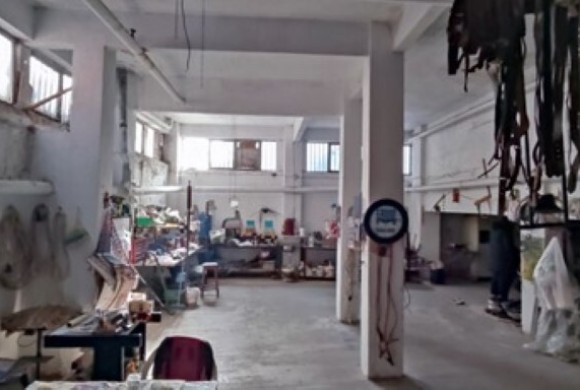 Commercial property for sale in Municipality