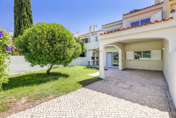 Villa for sale in Central algarve