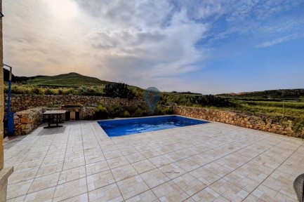 Country house for sale in 