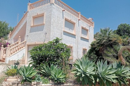 Villa for sale in 