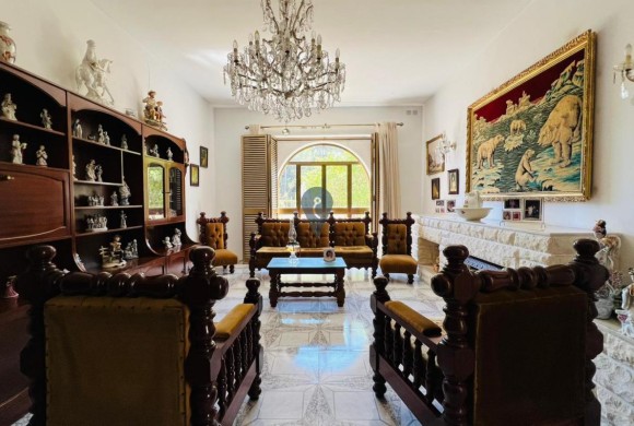 Villa for sale in Attard