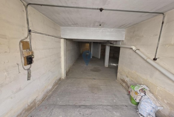 Garage / Parking Space for sale in Pieta