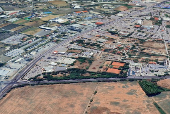Land for sale in Suburbs
