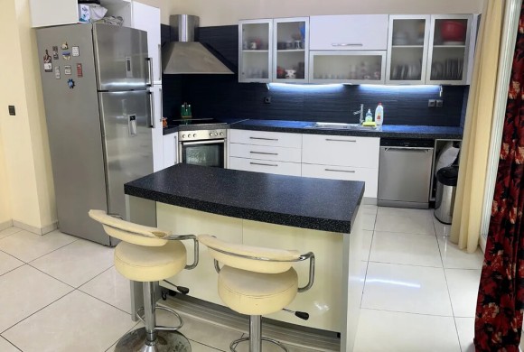 Apartment for sale in Piraeus suburbs