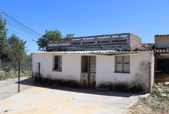 Villa for sale in Central algarve