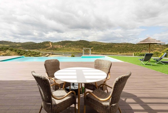 Villa for sale in Beja