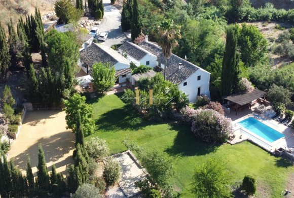 House for sale in Villanueva de Tapia