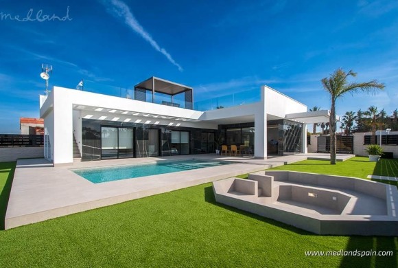 Villa for sale in Alicante