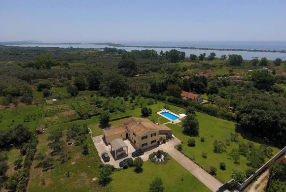 Villa for sale in Corfu Prefecture