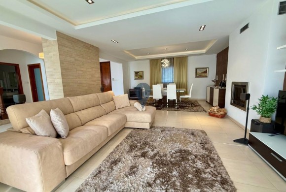 Villa for sale in Attard