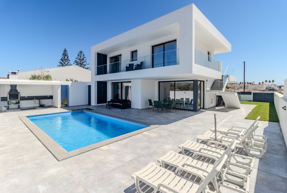 Villa for sale in Vila do Bispo