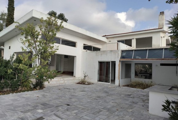 House for sale in East