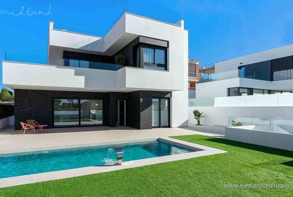 Villa for sale in Alicante