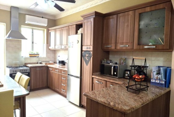 Townhouse for sale in Qala