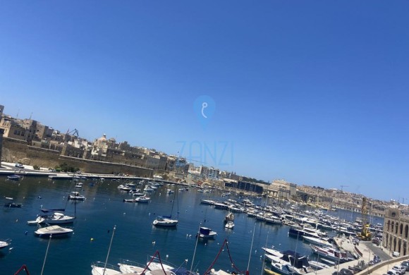 Townhouse for sale in Kalkara