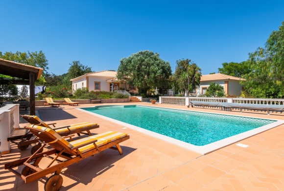 Villa for sale in East algarve