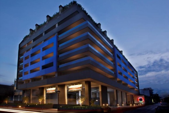 Building for sale in Piraeus