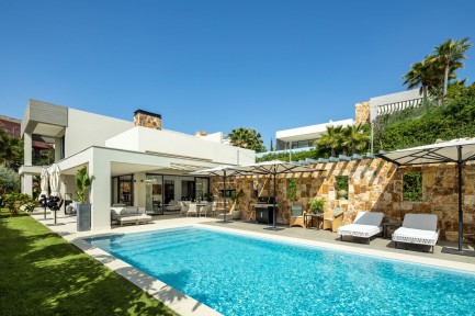 Villa for sale in