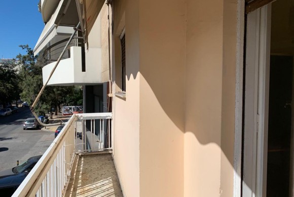 Building for sale in Center
