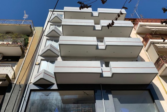 Building for sale in Center