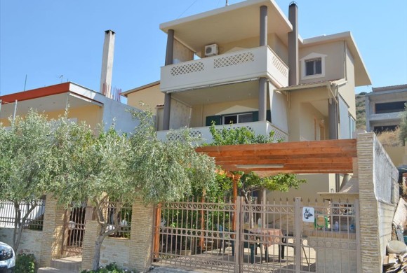 Townhouse for sale in Evia