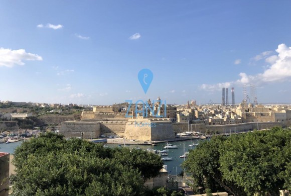 Townhouse for sale in Kalkara