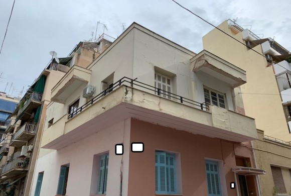 Building for sale in Center